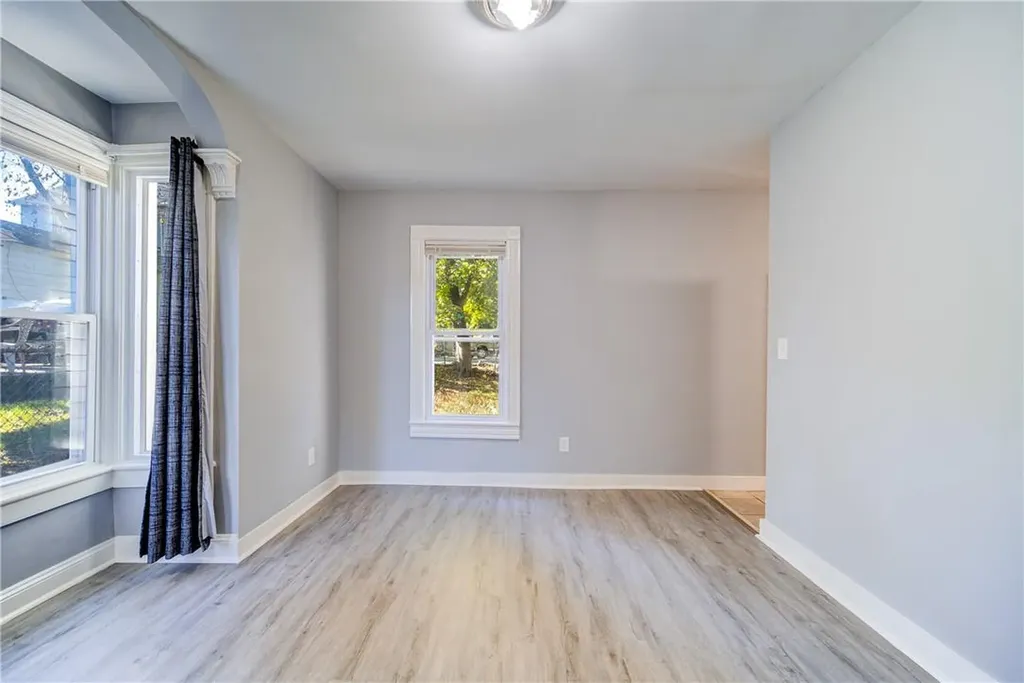 28 1/2 #28 Myrtle Avenue Middletown NY 10940