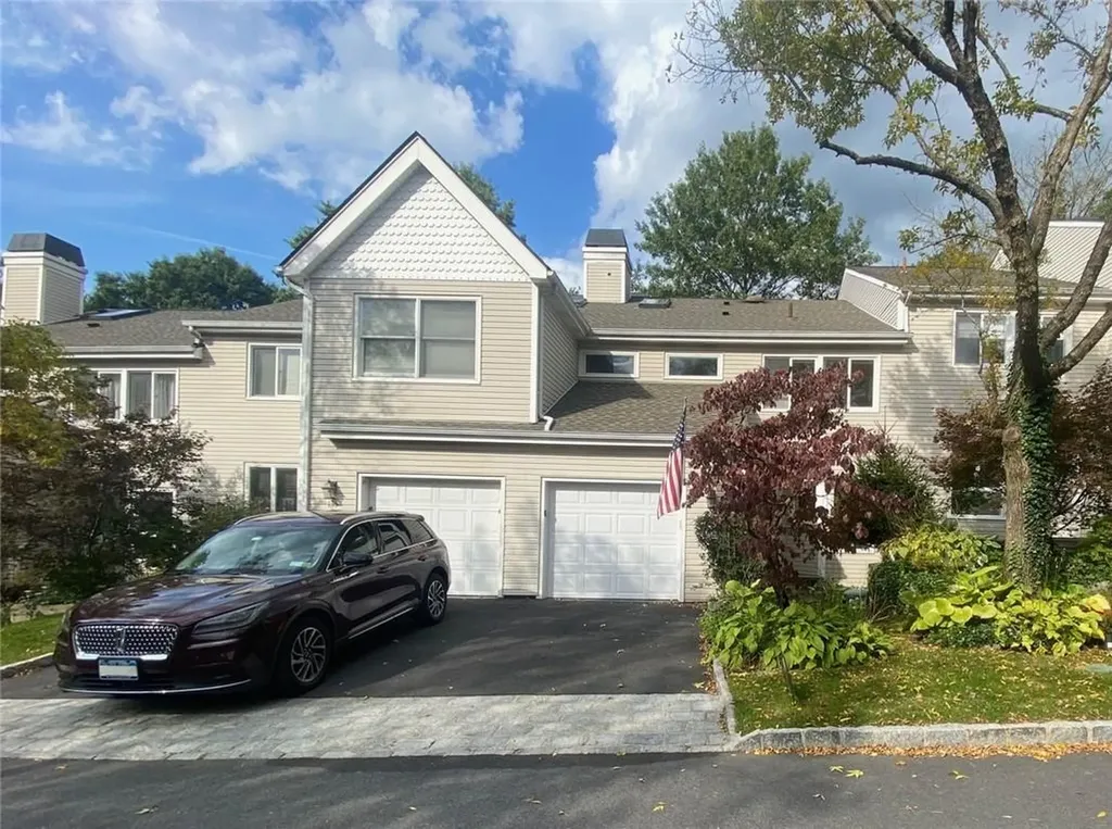 136 Winchester Drive Yonkers NY 10710