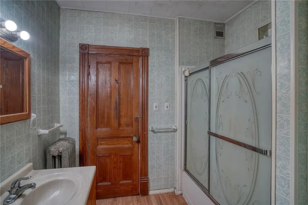32 Balding Avenue Poughkeepsie NY 12601