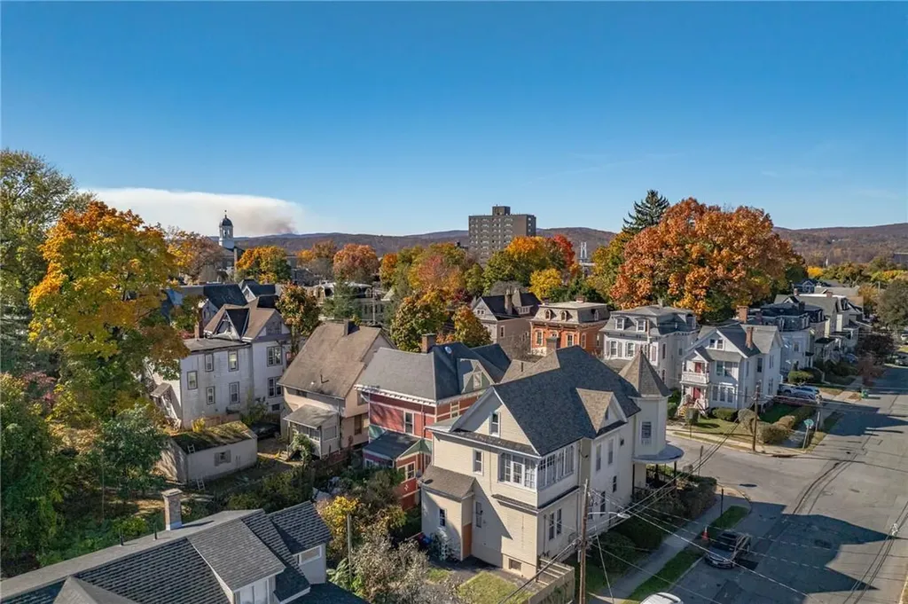 32 Balding Avenue Poughkeepsie NY 12601
