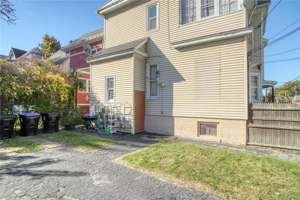 32 Balding Avenue Poughkeepsie NY 12601