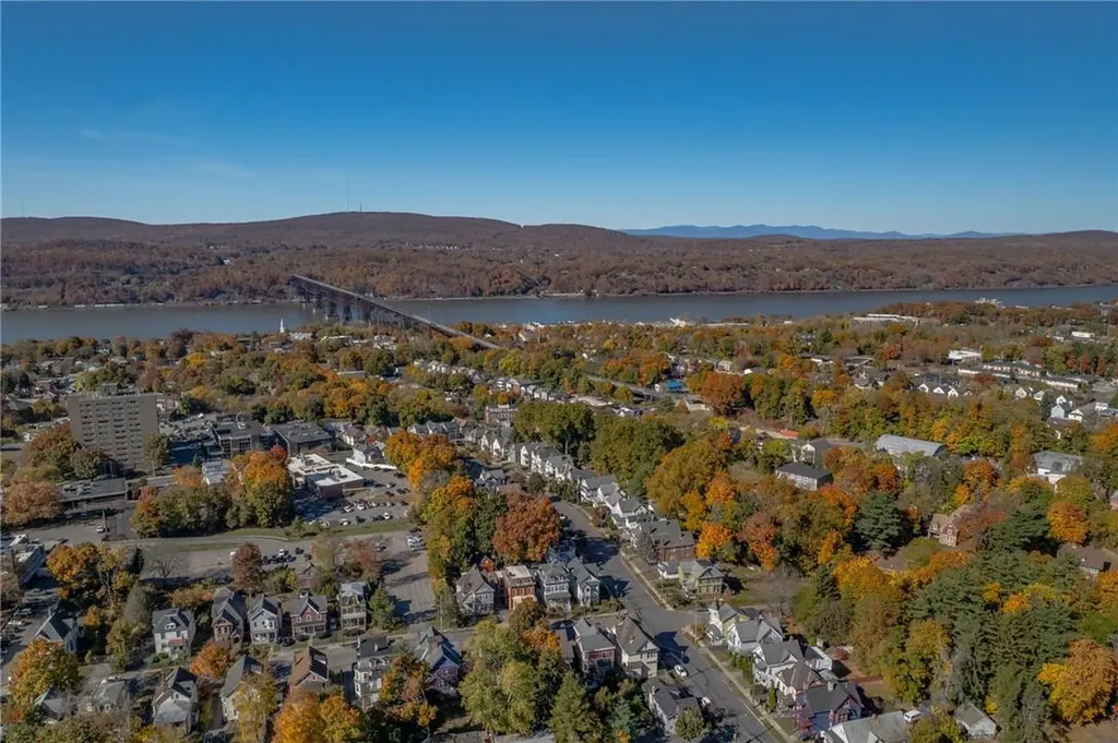 32 Balding Avenue Poughkeepsie NY 12601