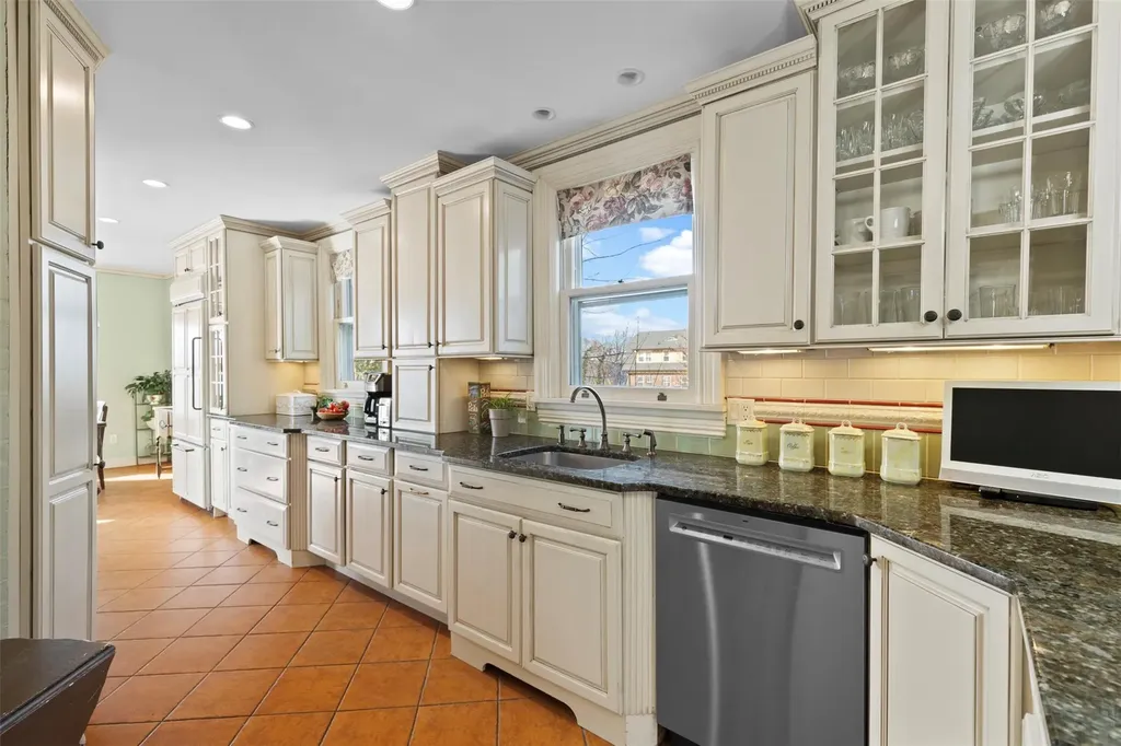 97 Hudson Terrace Yonkers NY 10701