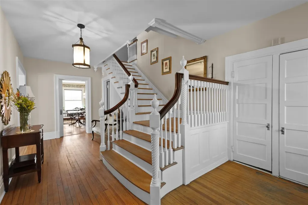 97 Hudson Terrace Yonkers NY 10701