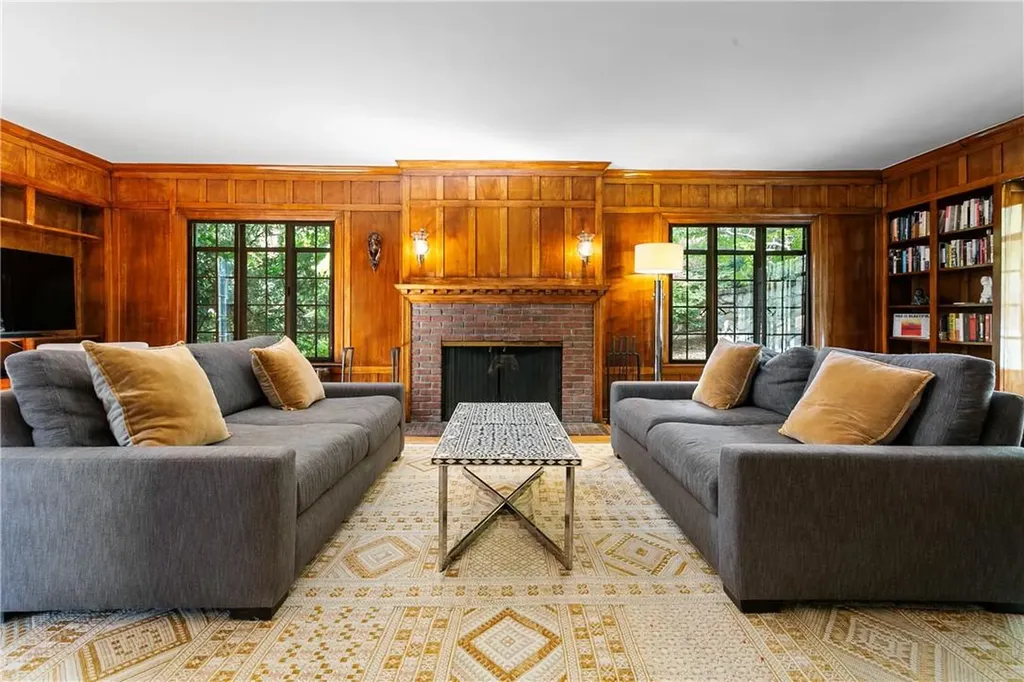 65 N Mountain Drive Dobbs Ferry NY 10522