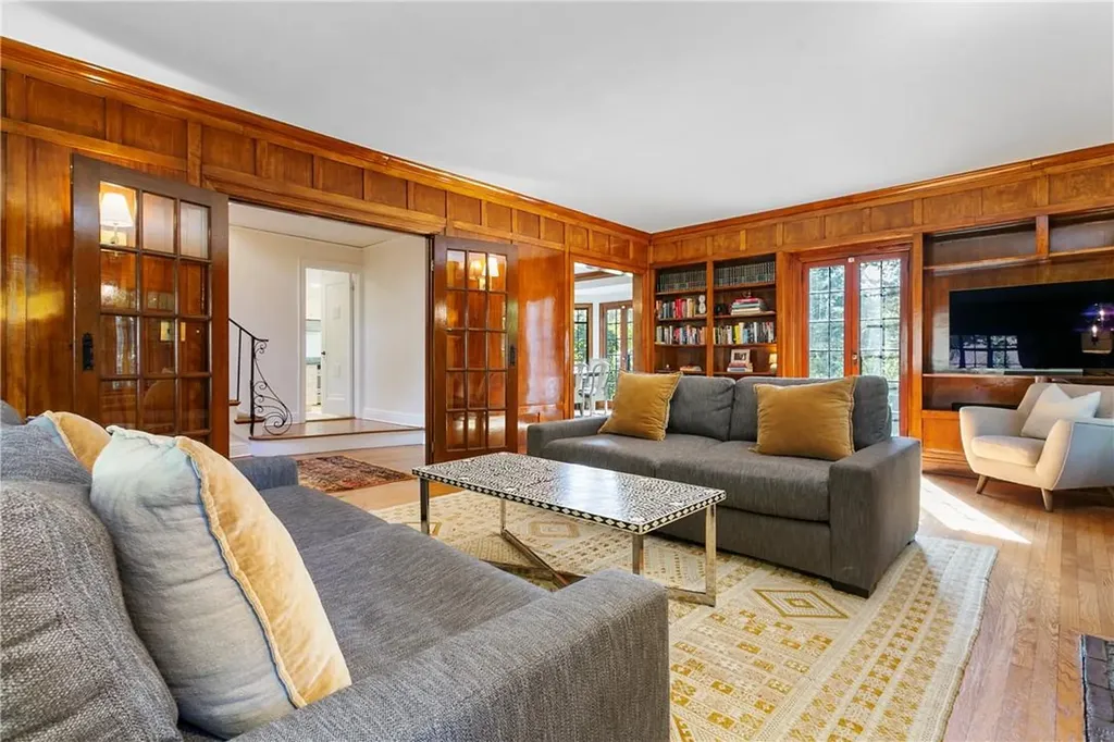 65 N Mountain Drive Dobbs Ferry NY 10522