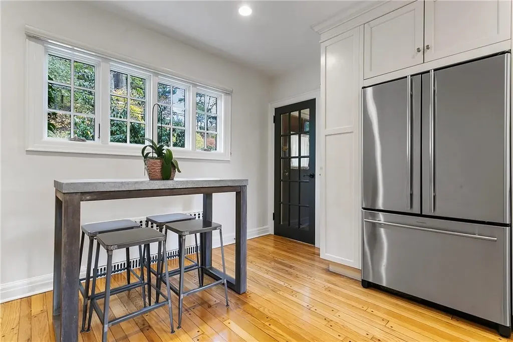 65 N Mountain Drive Dobbs Ferry NY 10522