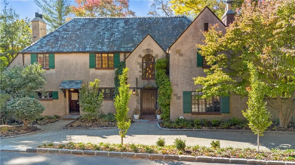 65 N Mountain Drive Dobbs Ferry NY 10522