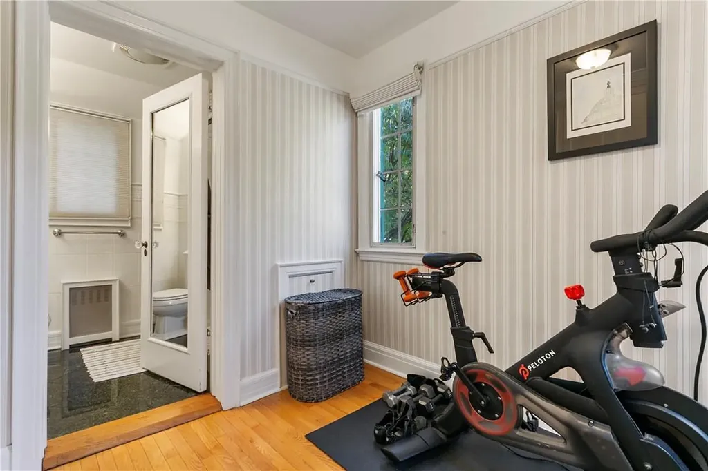 65 N Mountain Drive Dobbs Ferry NY 10522