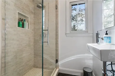 65 N Mountain Drive Dobbs Ferry NY 10522