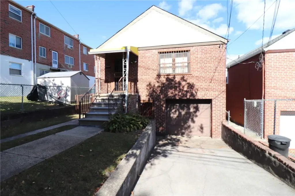 1221 Arnow Avenue Bronx NY 10469