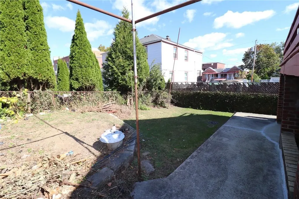 1221 Arnow Avenue Bronx NY 10469