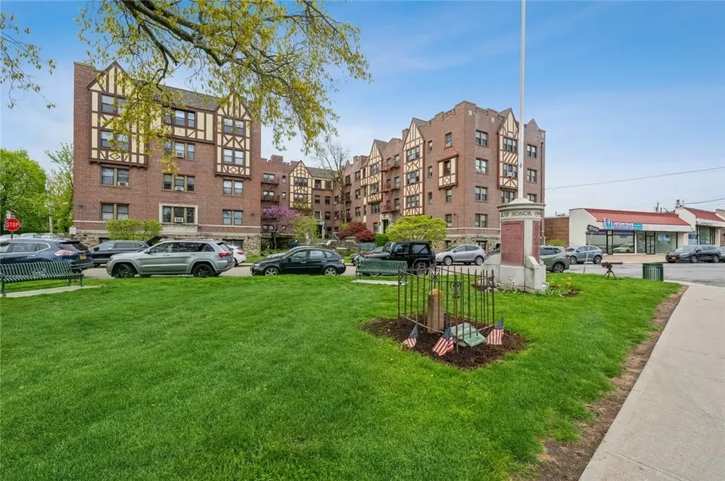 604 Tompkins Avenue Mamaroneck NY 10543