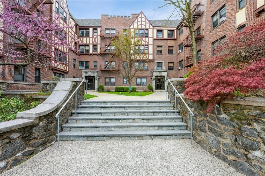 604 Tompkins Avenue Mamaroneck NY 10543