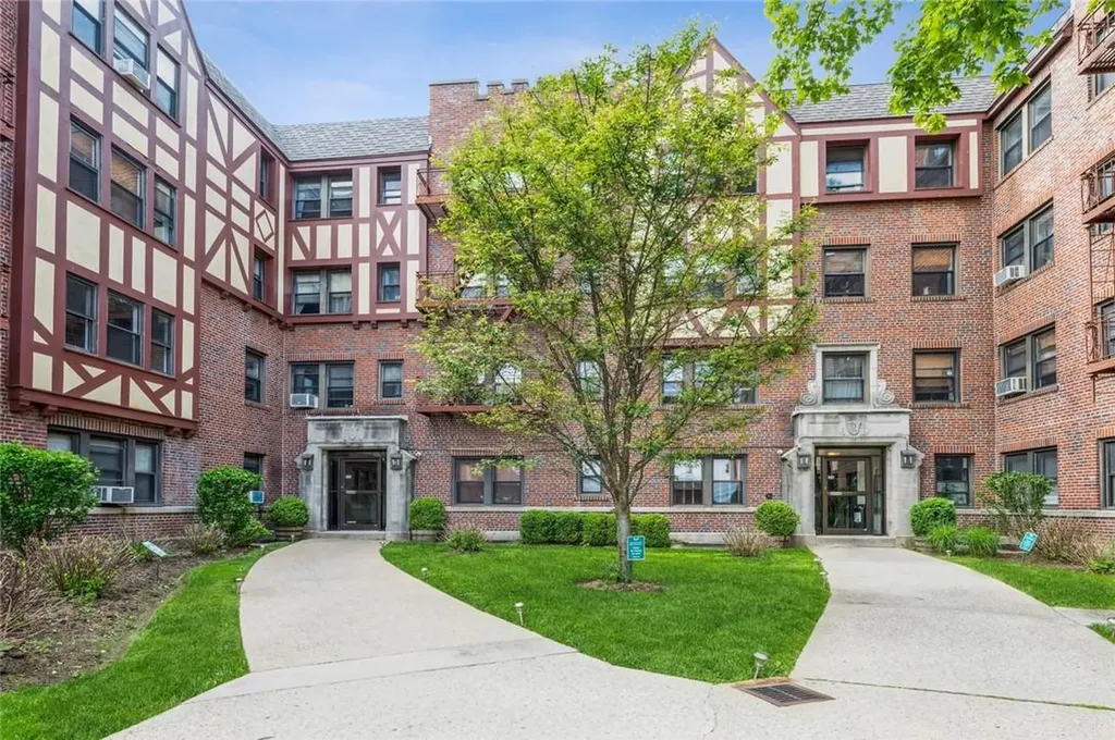 604 Tompkins Avenue Mamaroneck NY 10543