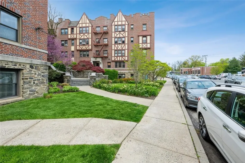 604 Tompkins Avenue Mamaroneck NY 10543