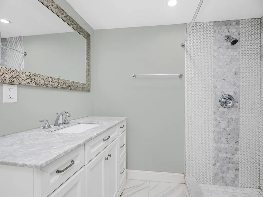 112 Gleneida Avenue Carmel NY 10512