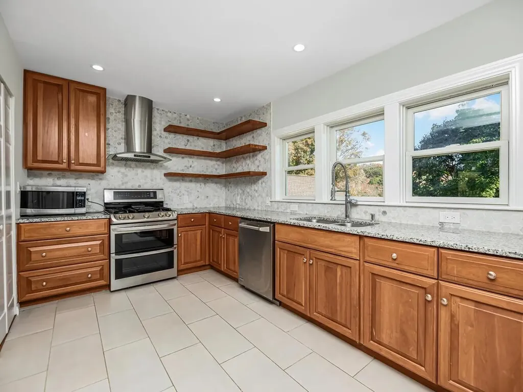 112 Gleneida Avenue Carmel NY 10512