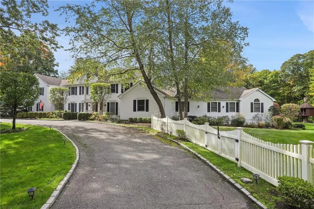 3 Hidden Oak Lane Armonk NY 10504