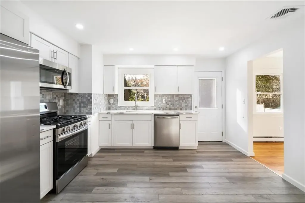 96 Gilbert Avenue Pearl River NY 10965