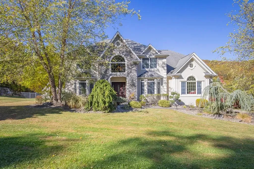 3 Beaver Pond Court Stony Point NY 10980