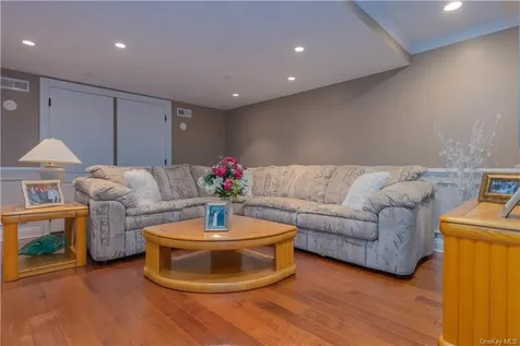 3 Beaver Pond Court Stony Point NY 10980