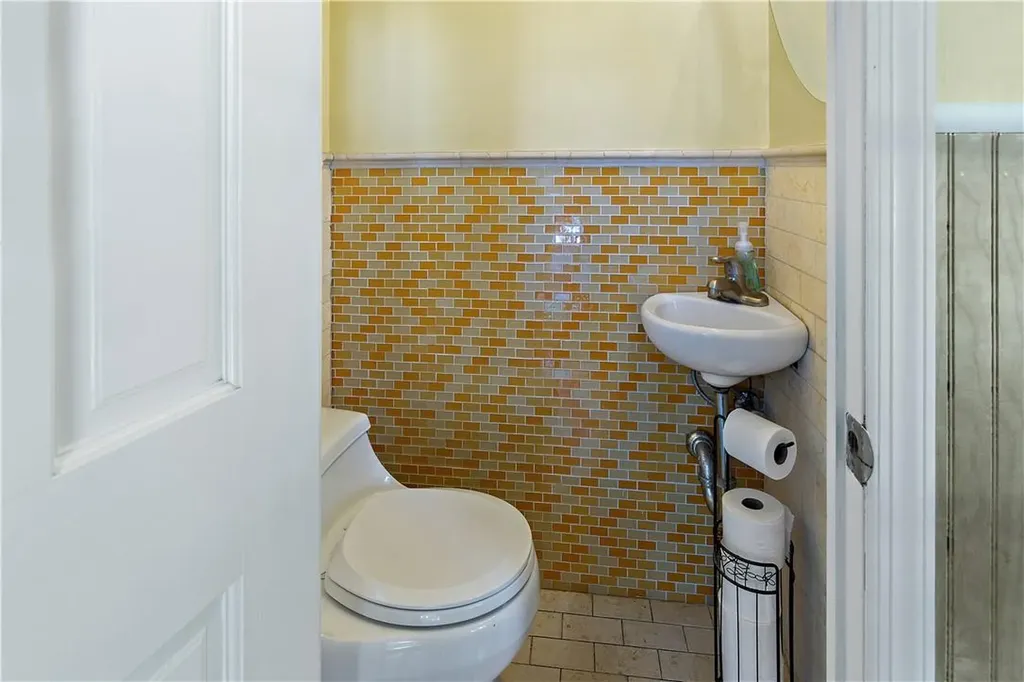 1847 Haight Avenue Bronx NY 10461