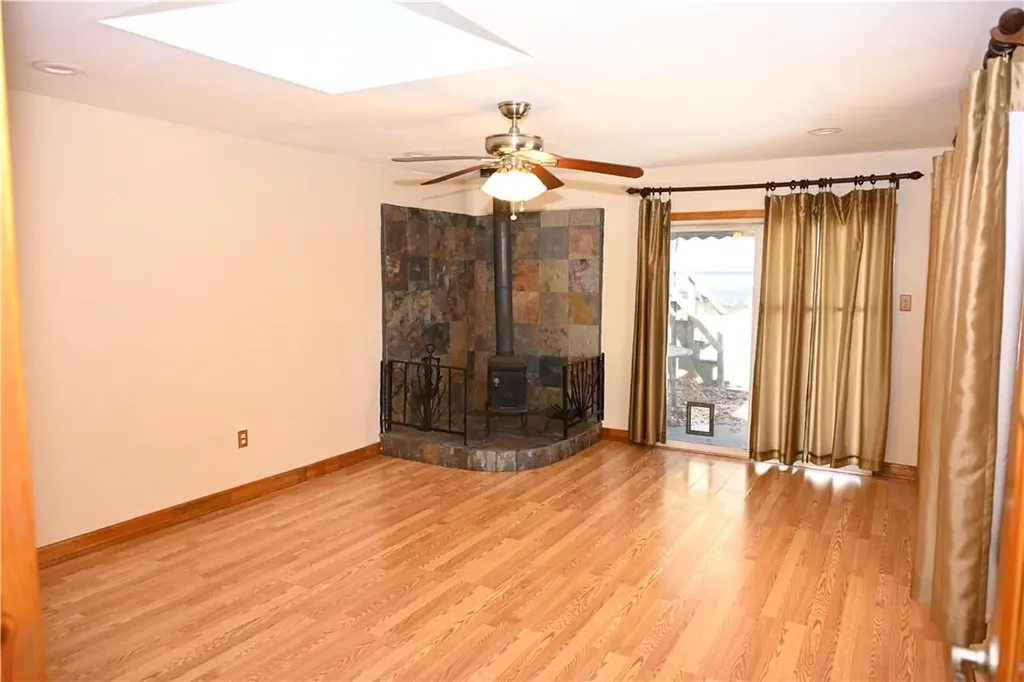 1204 Harding Park Bronx NY 10473