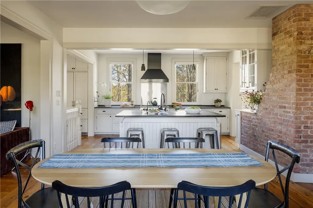 521 Mill Road Rhinebeck NY 12572