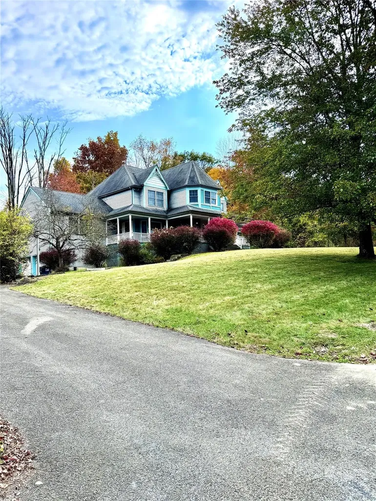 33 Crystal Farm Road Warwick NY 10990