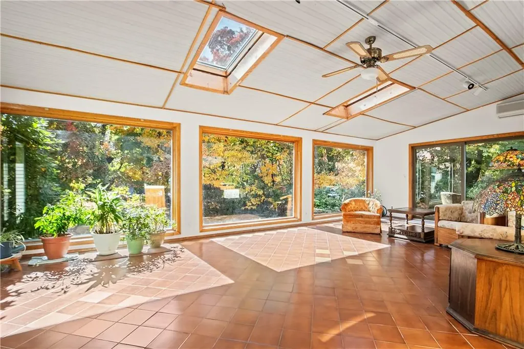 96 Pineridge Road White Plains NY 10603