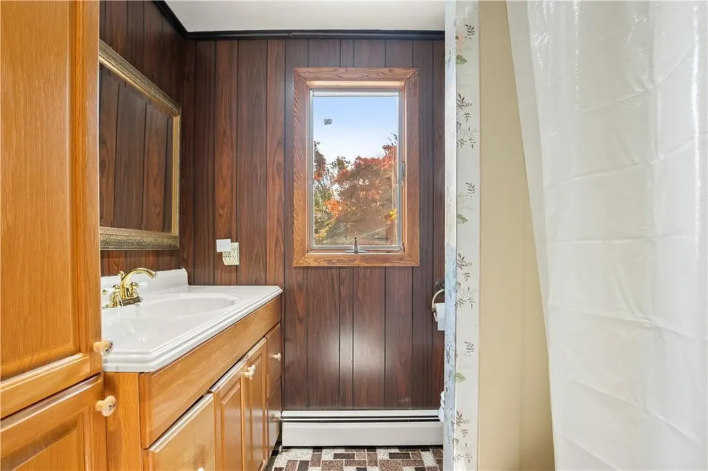 96 Pineridge Road White Plains NY 10603