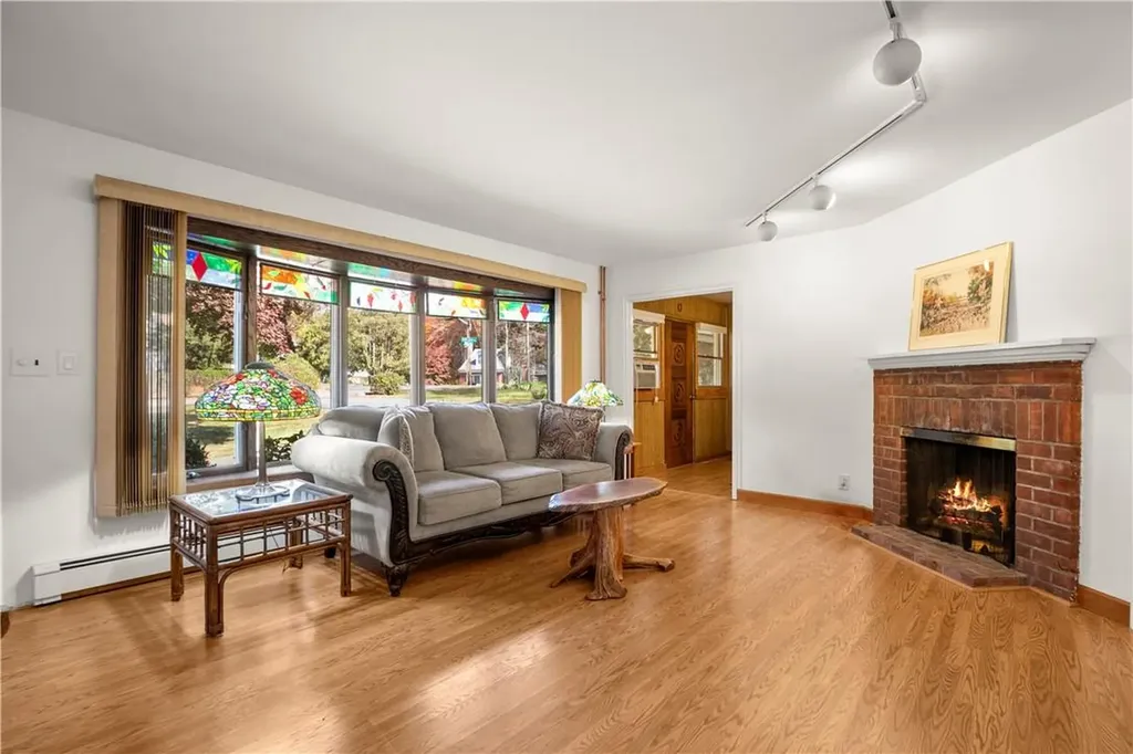 96 Pineridge Road White Plains NY 10603