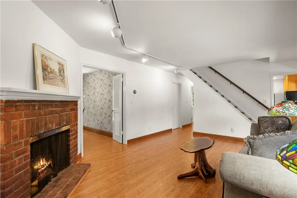 96 Pineridge Road White Plains NY 10603