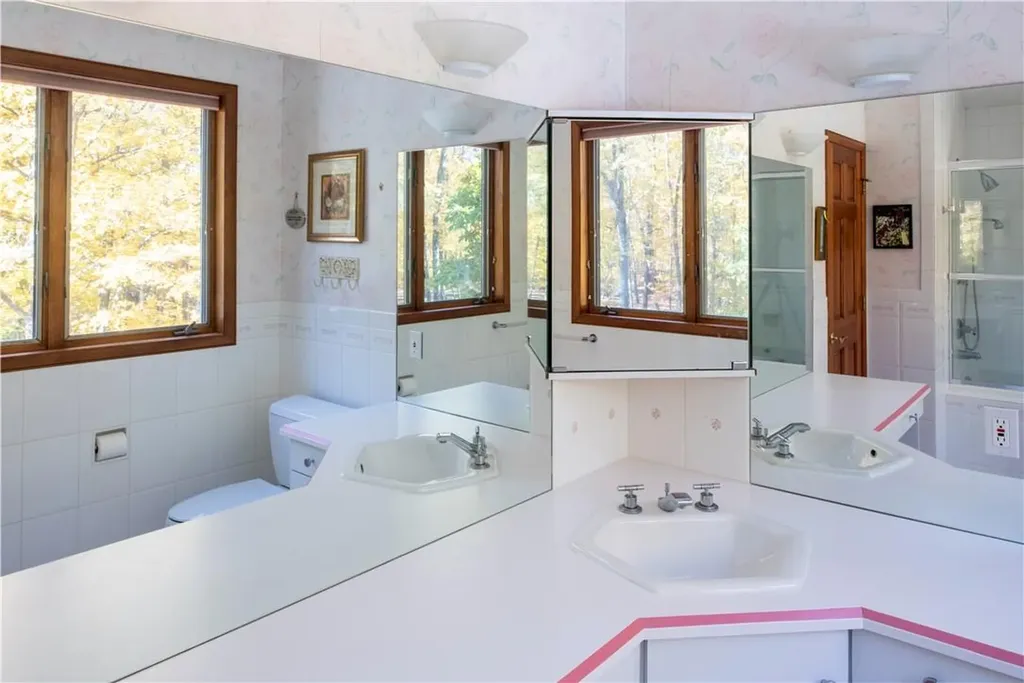 82 Hapeman Hill Road Red Hook NY 12571