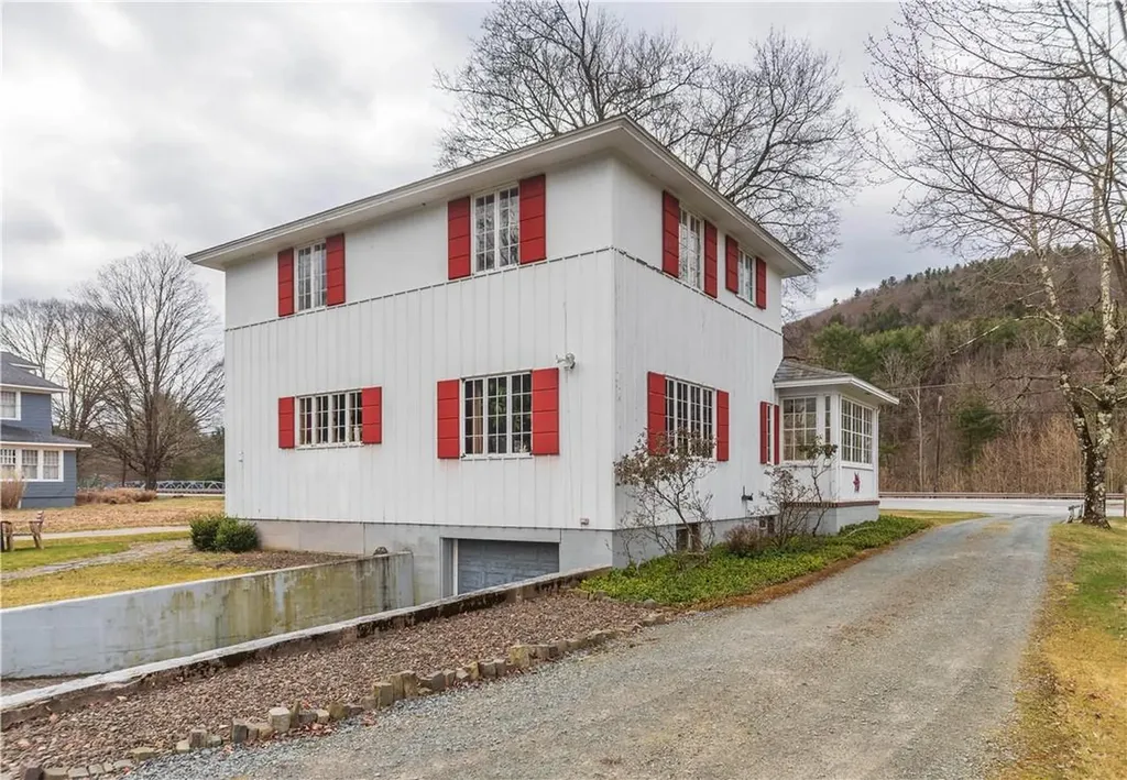 4322 State Route 17b Callicoon NY 12723