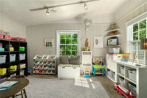 64 Pine Cliff Road Chappaqua NY 10514