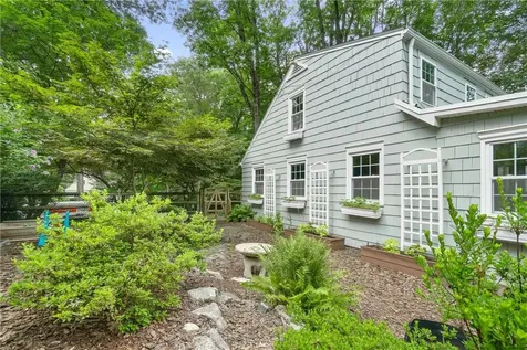 64 Pine Cliff Road Chappaqua NY 10514