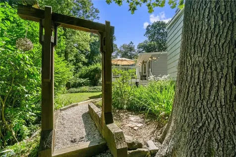 64 Pine Cliff Road Chappaqua NY 10514