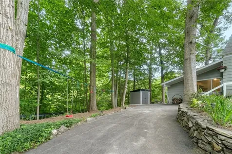 64 Pine Cliff Road Chappaqua NY 10514