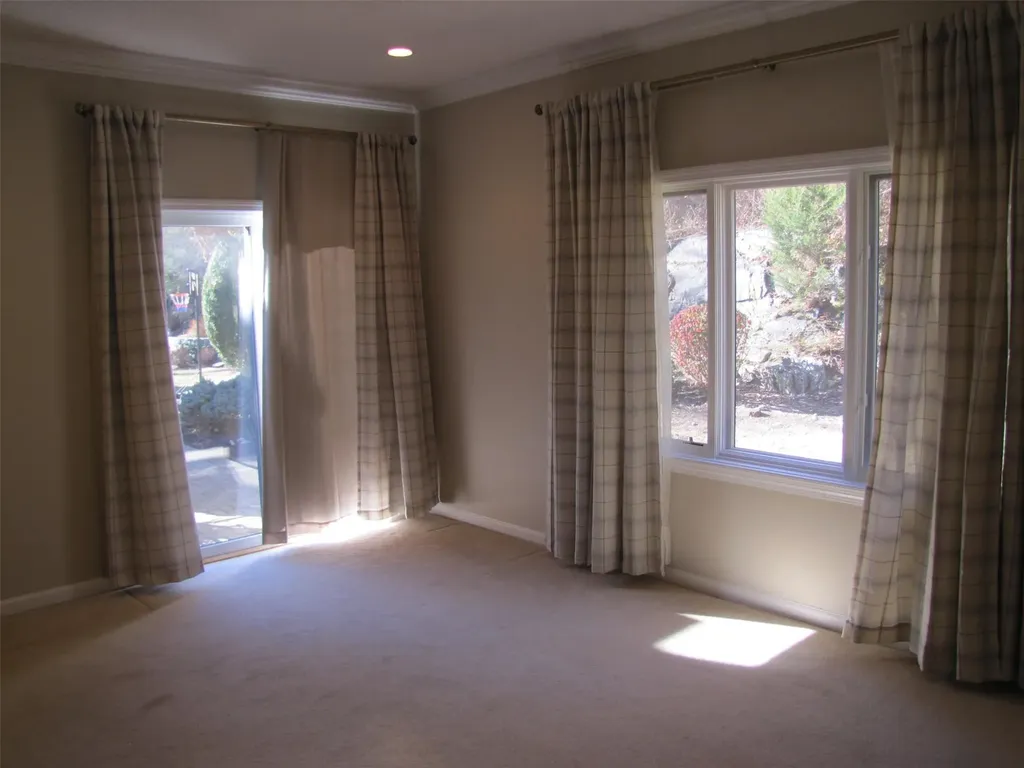 848 Heritage Hills Somers NY 10589