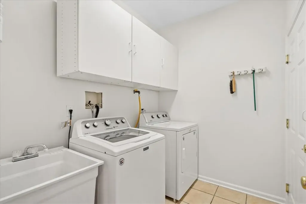 64 Loomis Drive Baldwin Place NY 10505