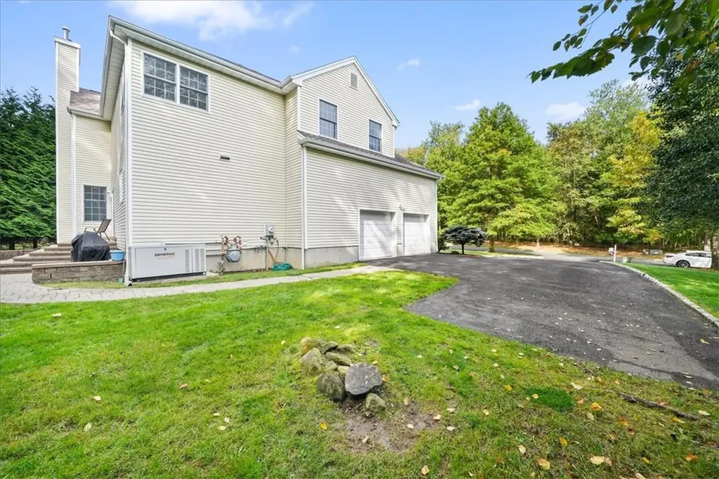 64 Loomis Drive Baldwin Place NY 10505