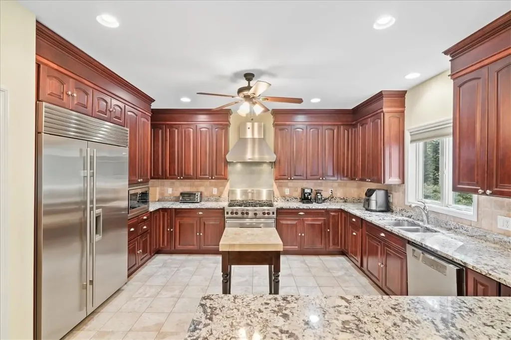 64 Loomis Drive Baldwin Place NY 10505