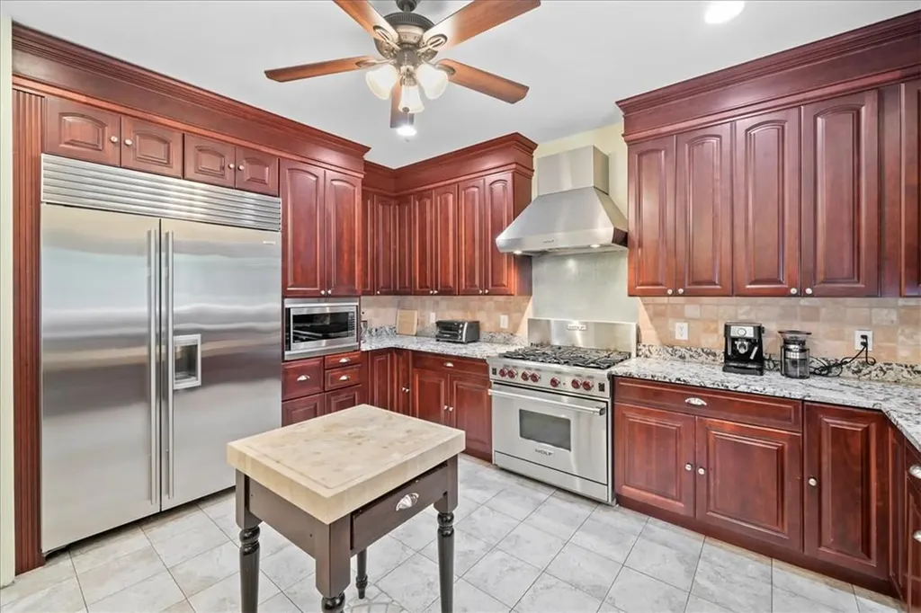 64 Loomis Drive Baldwin Place NY 10505