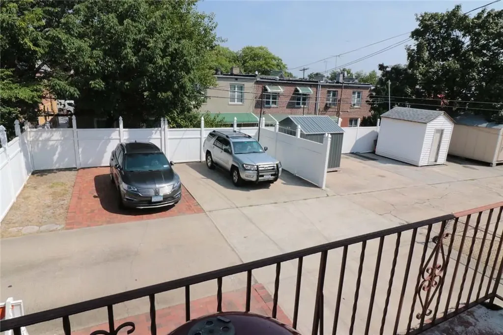 3236 Corsa Avenue Bronx NY 10469