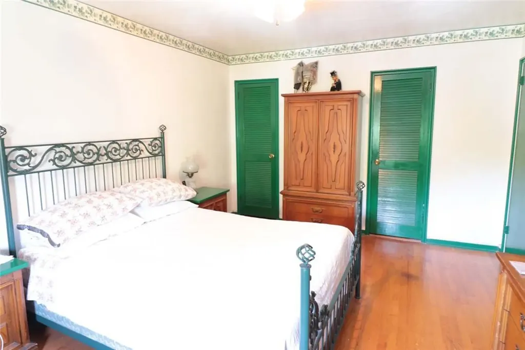 3236 Corsa Avenue Bronx NY 10469