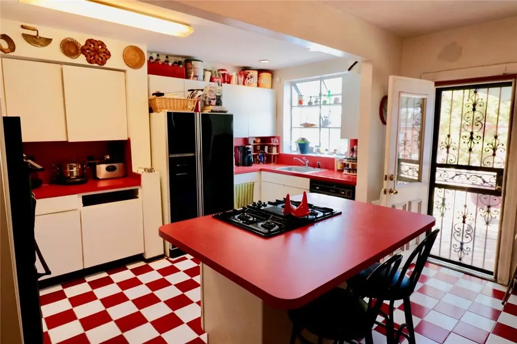 3236 Corsa Avenue Bronx NY 10469