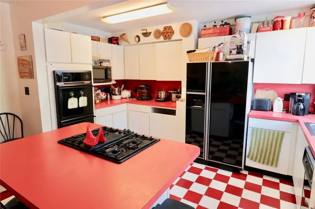 3236 Corsa Avenue Bronx NY 10469