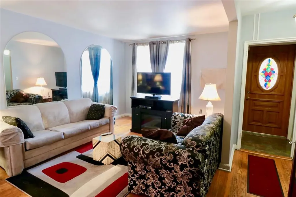 3236 Corsa Avenue Bronx NY 10469